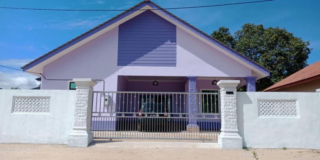 Keladong House | PCB PURPLE GUEST HOUSE