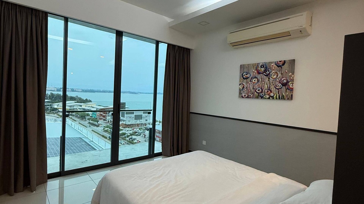 Port Dickson Hotel | PD D'Wharf Hotel Cozy Family Suite with Seaview - up to 6 pax