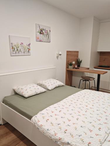 Nasice Apartment | Pe Pe room