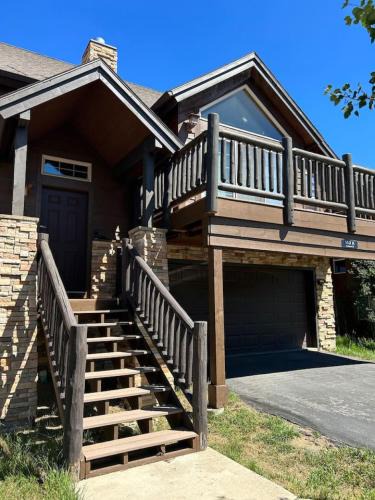 Pole Creek House | Peace and Quiet in the mountains