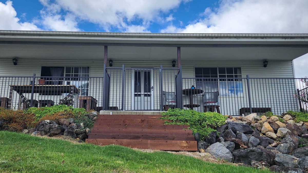 Drake House | Peace and tranquility hidden on the eastern edge of the New England NSW.nnn