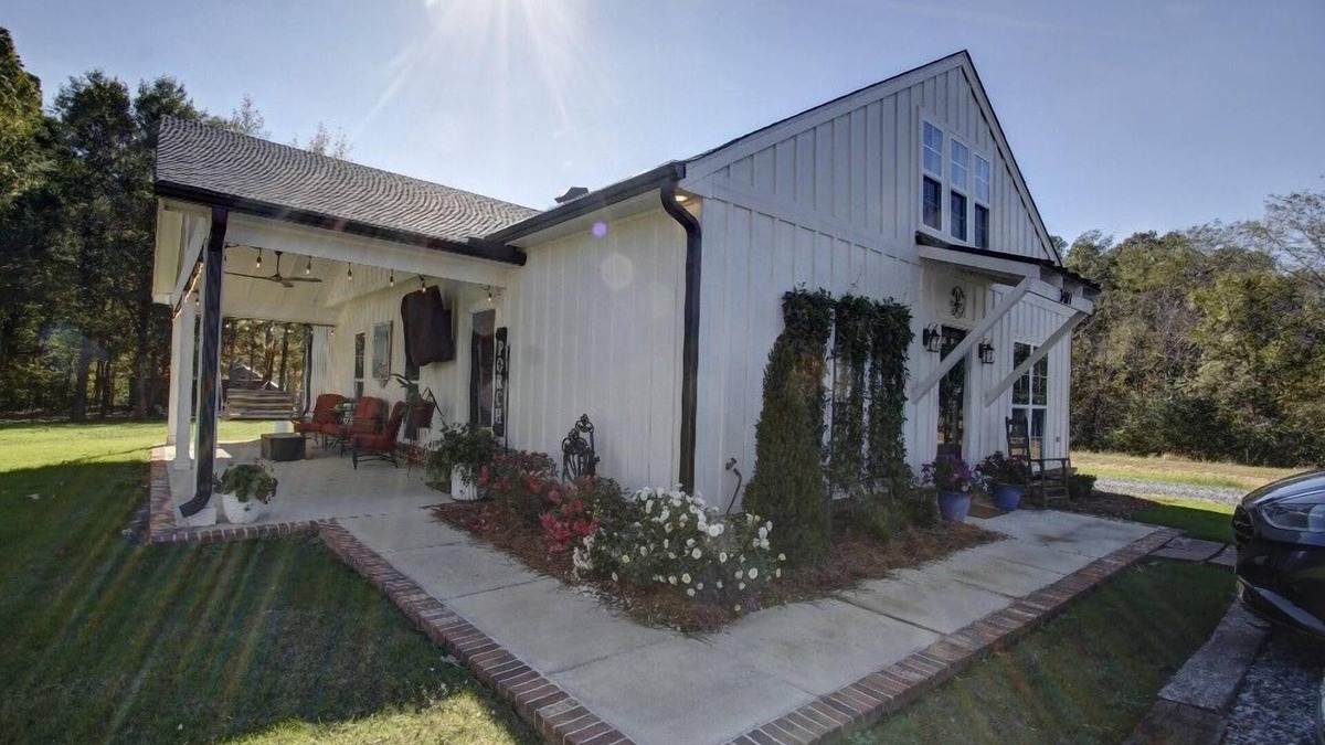 Hernando House | Peace of Heaven on a Hill
