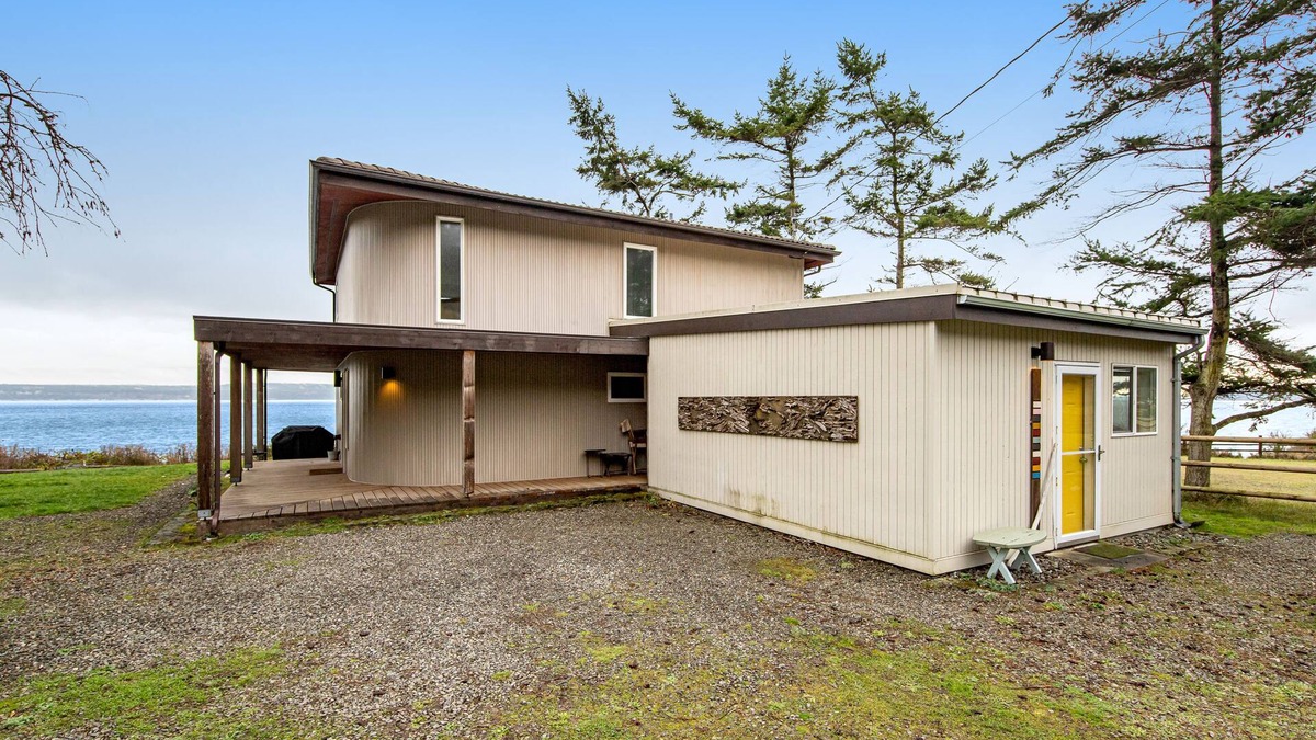 Nordland House | Peace & Tranquility, Beach Access, Gorgeous Waterfront Views - Dogs OK