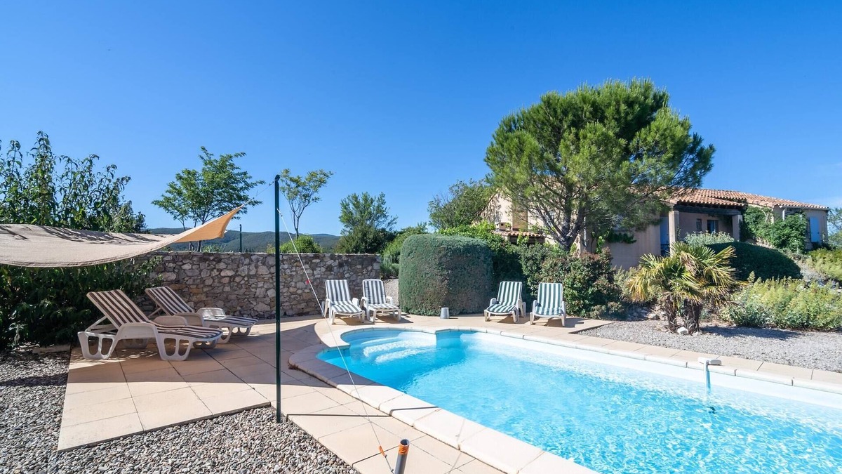 Saint-Jean-de-Minervois Villa | Peaceful Vineyard Escape