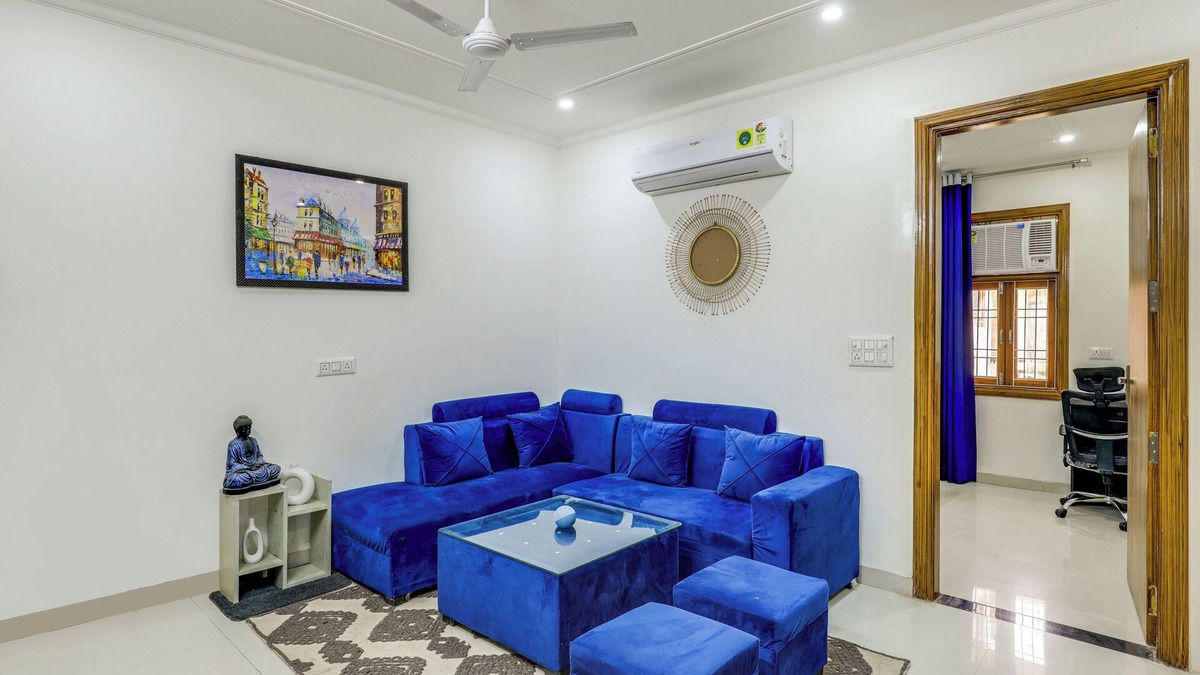 South West Apartment | Peacefulhuts 3BHK near IGI International Airport Delhi
