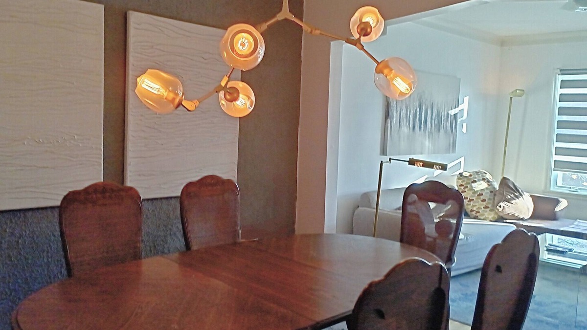Verdun Apartment | Peaceful, 10 min from Wellington, named Coolest Street by Time Out!