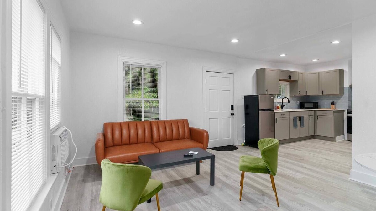 Lake Eola Heights House | Peaceful 1BR Retreat Near Downtown & Attractions