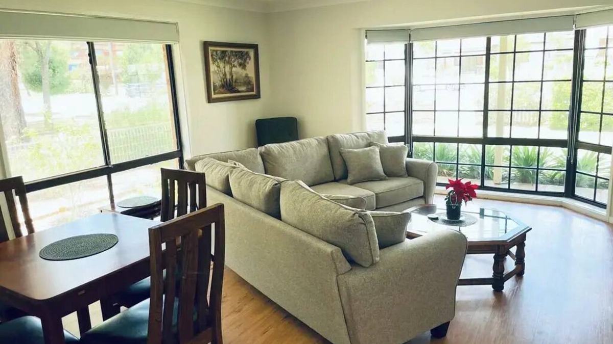 North Wagga Wagga Apartment | Peaceful 2 Bedroom Home