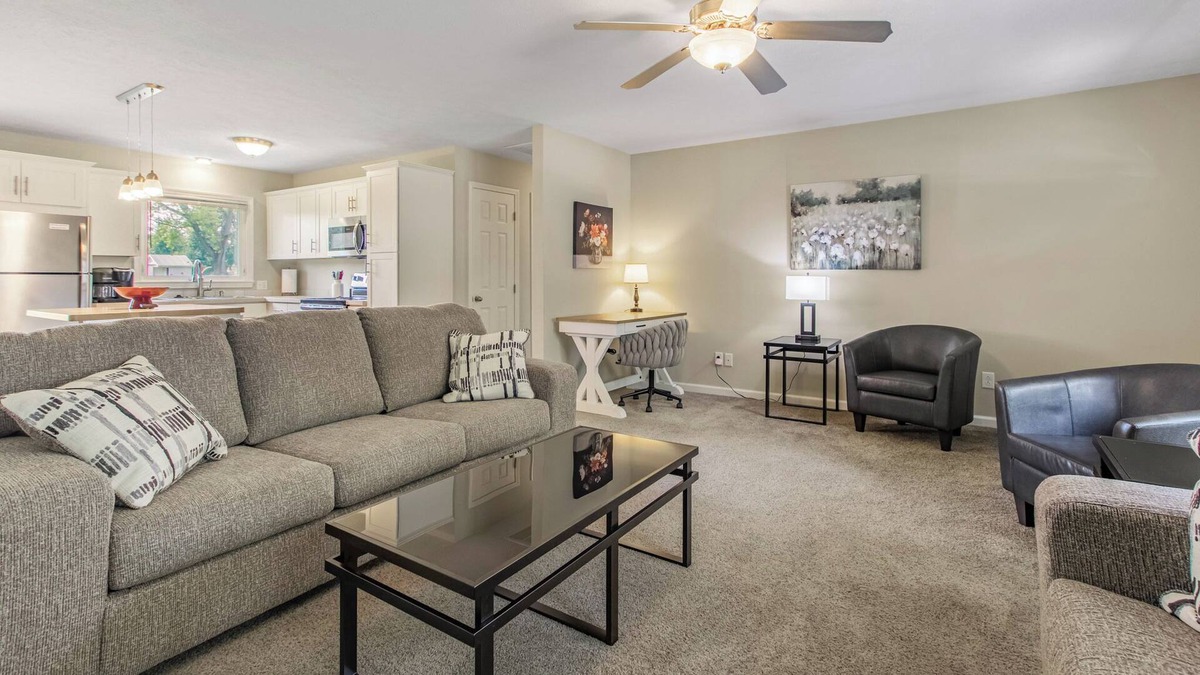 Edgewood House | Peaceful 2br/1ba Home with Golf Course View