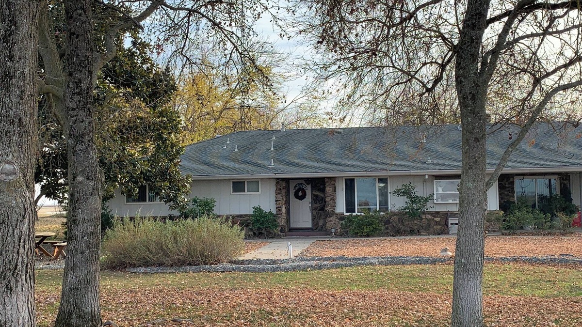 Honcut House | Peaceful 3-bedroom Country Ranch House near Oroville