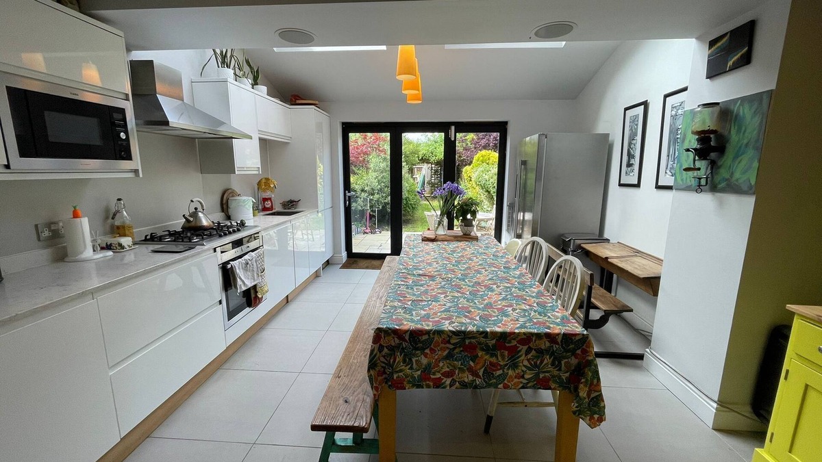 London Borough of Bromley House | Peaceful 3 bedroom house in Bromley with off street parking and private garden
