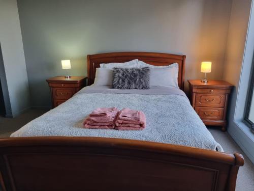 Kurunjang House | Peaceful 3 bedroom house in Melton Vic