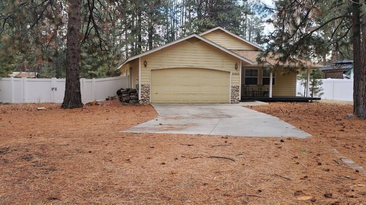 Deschutes River Woods House | Peaceful 3-bedroom house in the country with WiFi in Bend