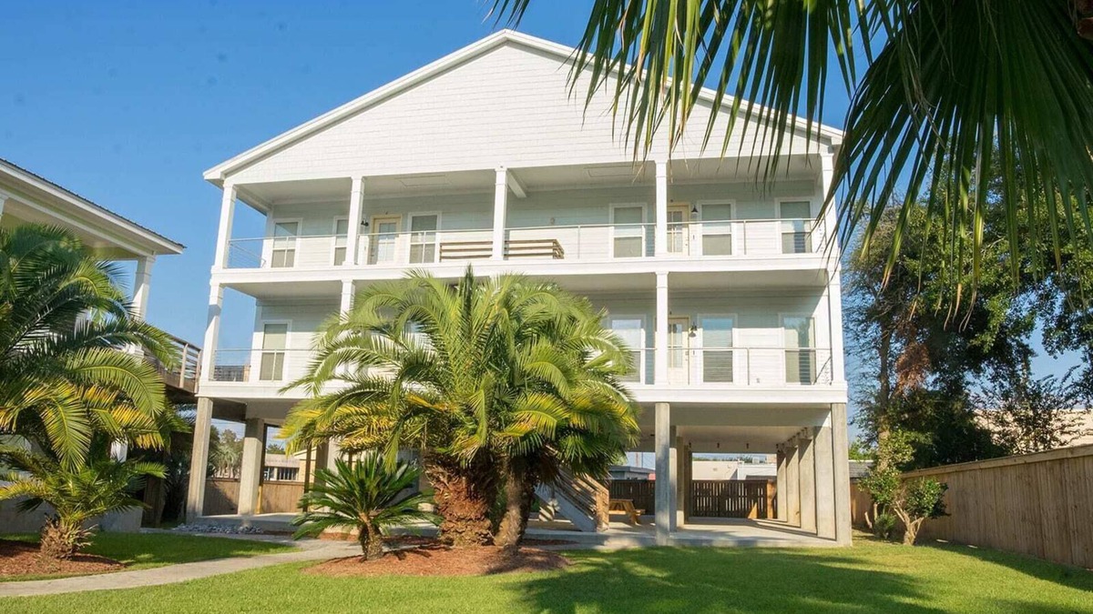 Kreole Apartment | Peaceful 3BR 2BA Home/4 TVs/Full Kitchen/W&D