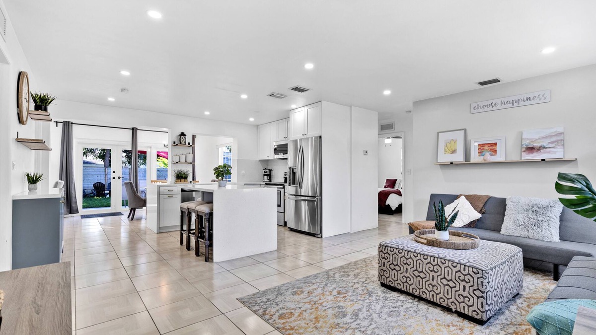 Driftwood House | Peaceful 3BR House Relax Backyard 16 mins to Ocean