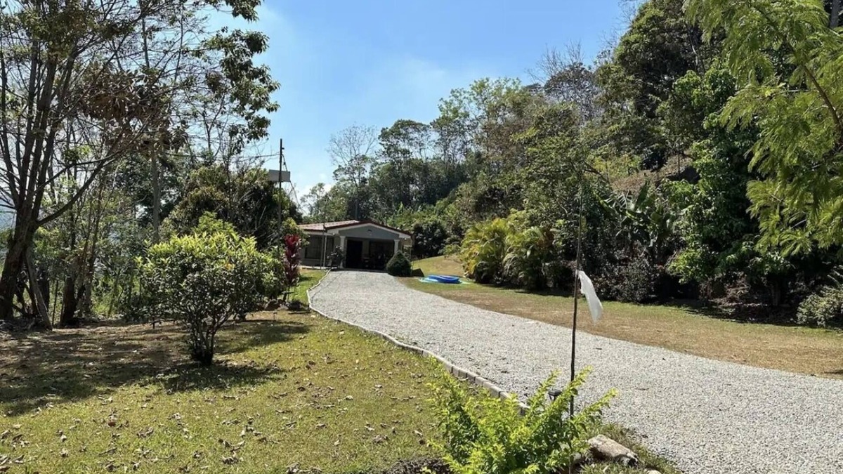 Rivas House | Peaceful and quite house just 45 min from beaches!
