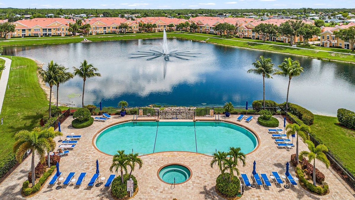 Diplomat Condo | Peaceful and Relaxing Community - Peace of Cape - Roelens