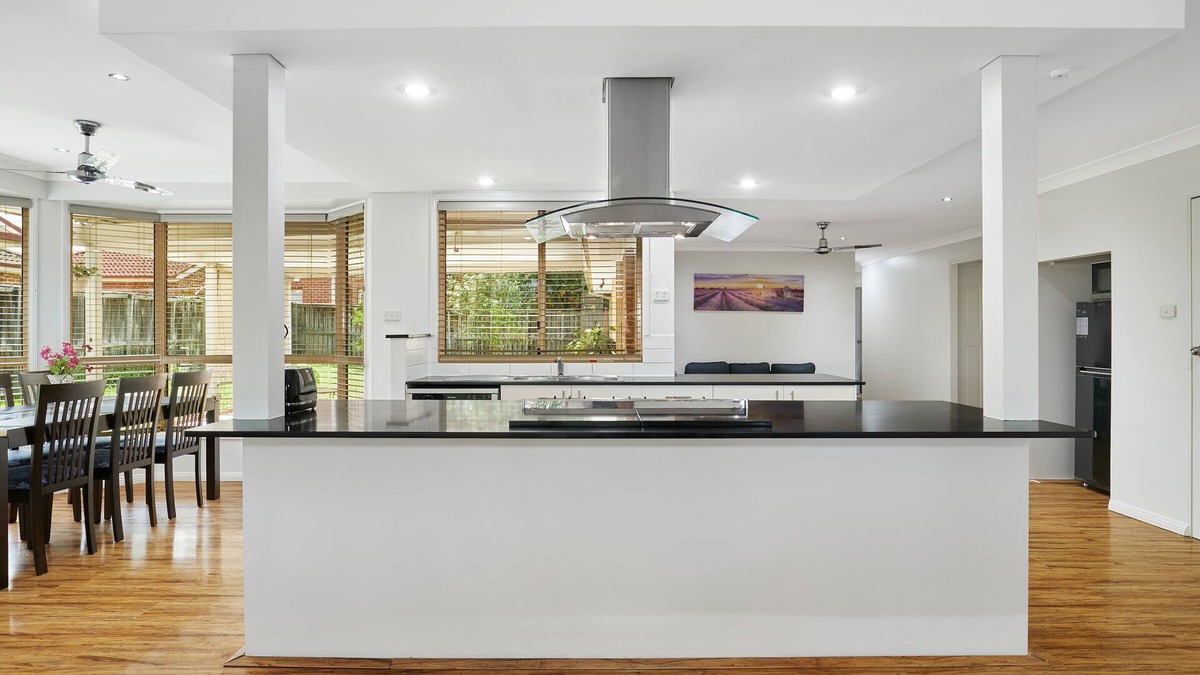 Stanhope Gardens House | Peaceful and Spacious single storey house with split A/C in each room