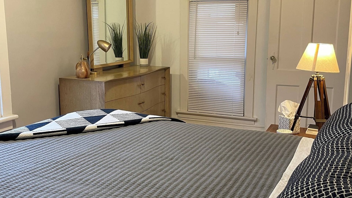 East Rochester Apartment | Peaceful and Stylish Apartment in Quiet Village