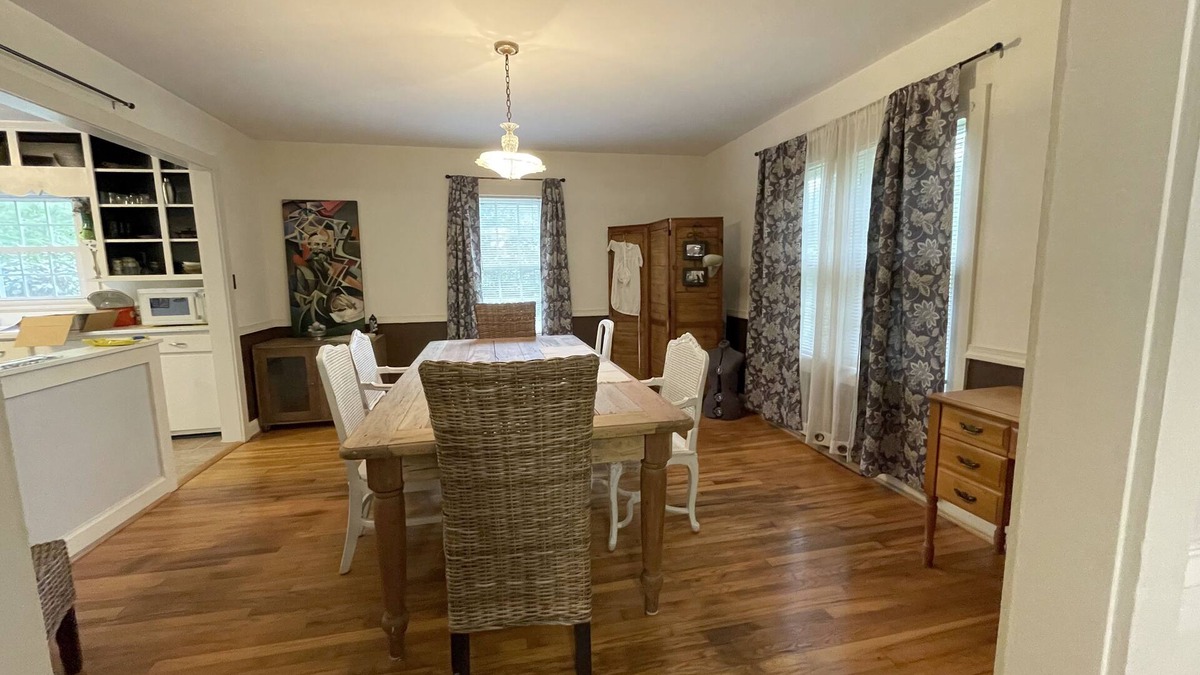 Whitsett Cottage | Peaceful Artist's Country Cottage in Whitsett
