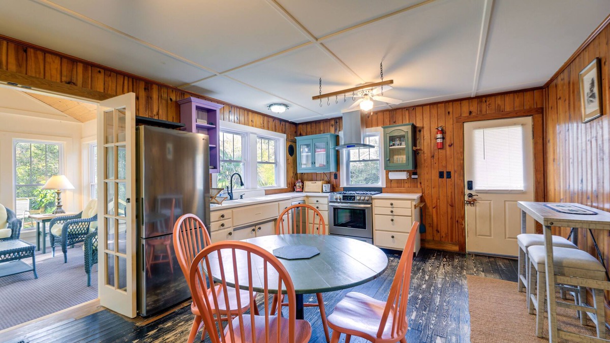 Atlantic Cottage | Peaceful Atlantic Cottage w/Deck & Yard!