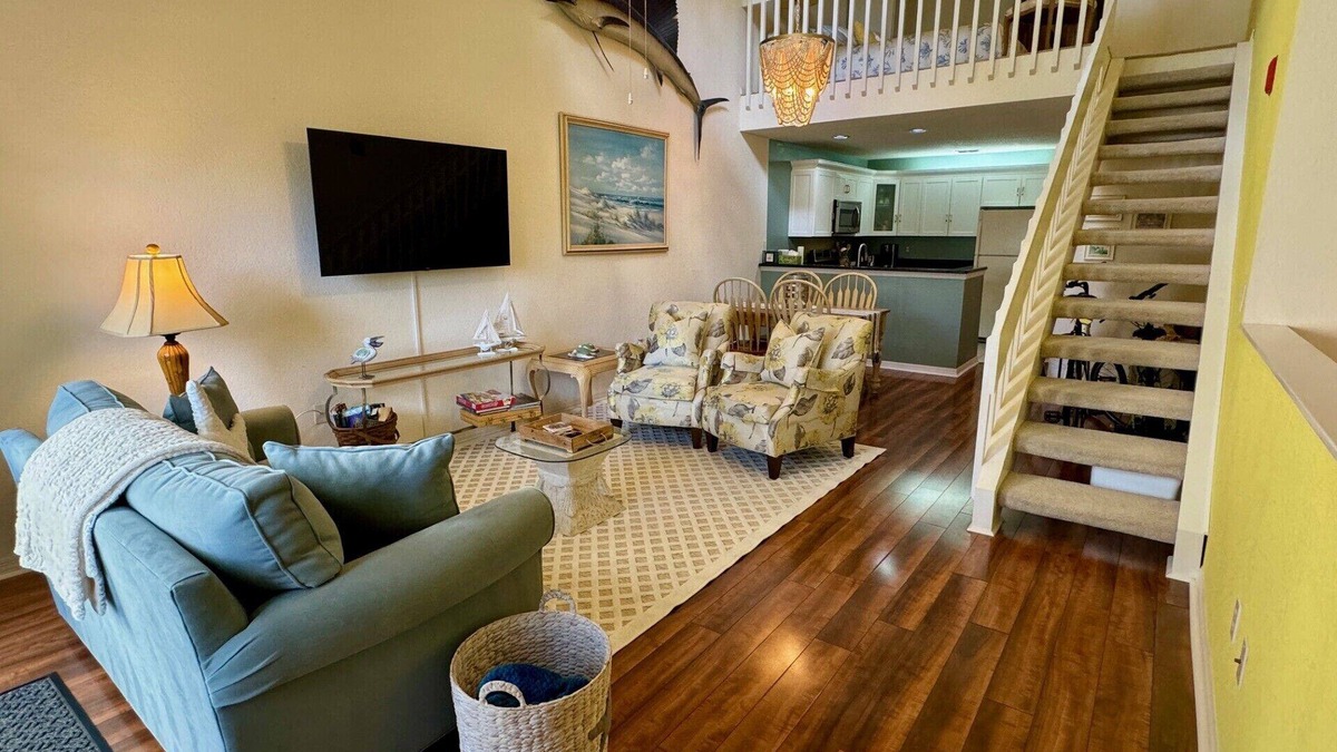 Pelican Bay Condo | Peaceful beach townhouse
