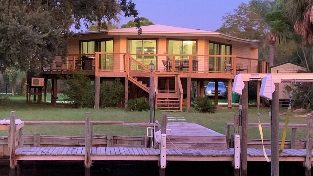 Alligator Point House | Peaceful beach in a boating and fishing Paradise. Short walk to beach!