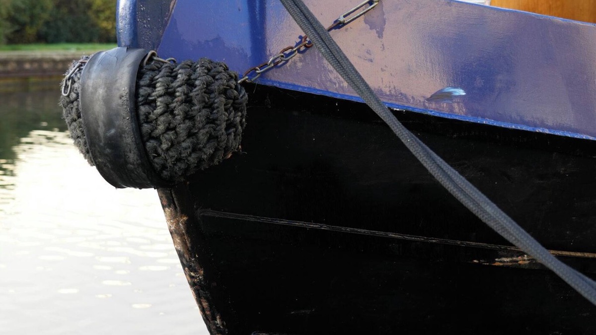 Angel Boat Rental | Peaceful Boat in Central London