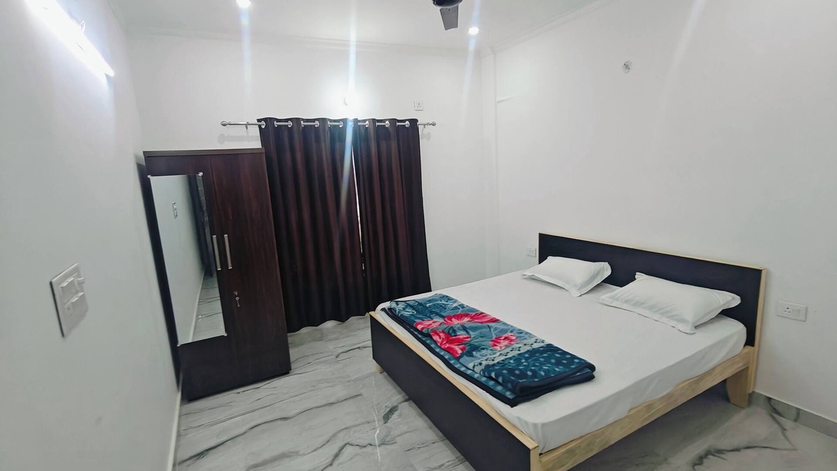 Mohangarh Bed & Breakfast | Peaceful Budget Stay | Near IIM Road