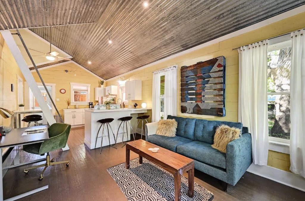 South River City House | Peaceful Bungalow with Fenced Yard near Shops and Cafes