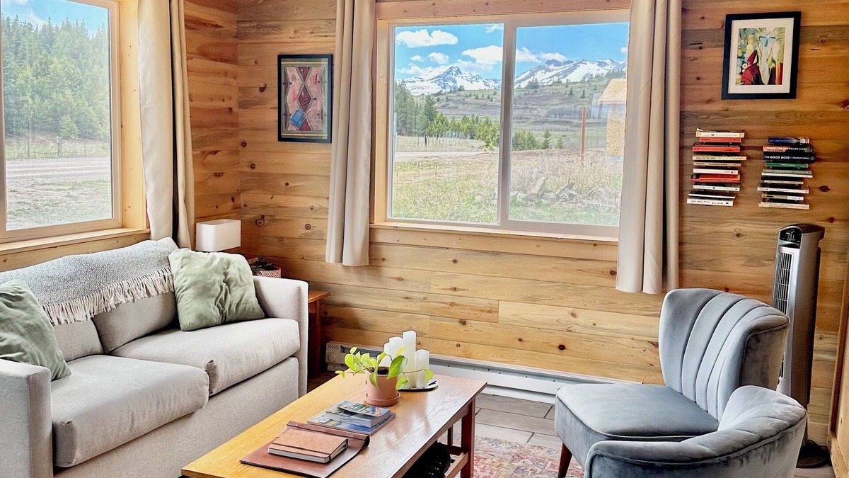 East Glacier Park Cabin | Peaceful Cabin w/Waterfall near Glacier Natl Park