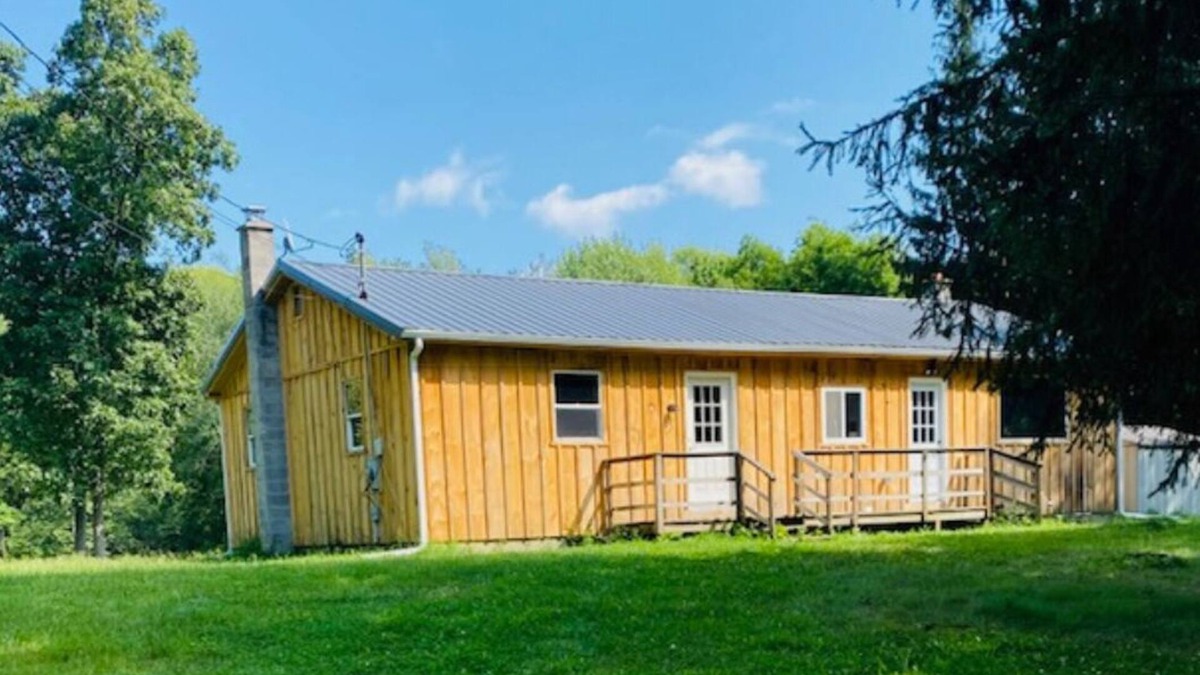 Honeoye House | Peaceful Cabin for Family Fun or Romantic Getaway!