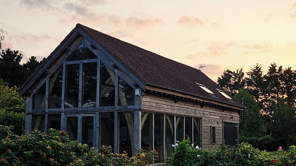 Muchelney Cabin | Peaceful Cabin Nature Getaway in Othery