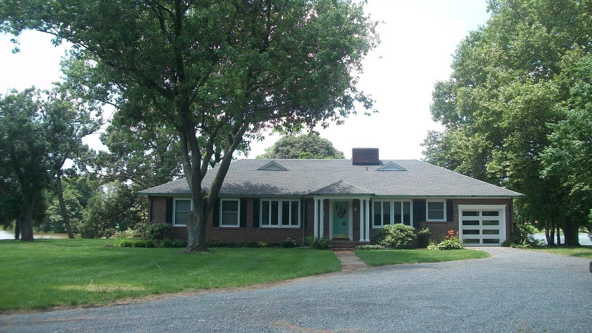 Cambridge House | Peaceful Cambridge Home on Jenkins Creek