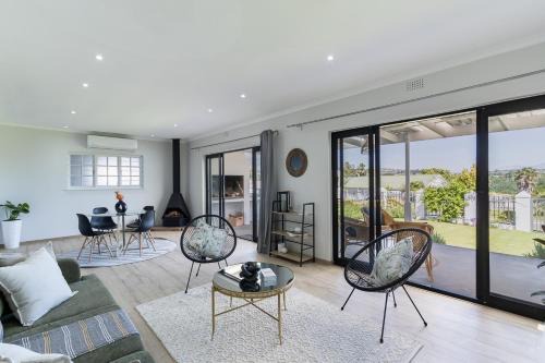 Raithby House | Peaceful Cape Winelands Getaway