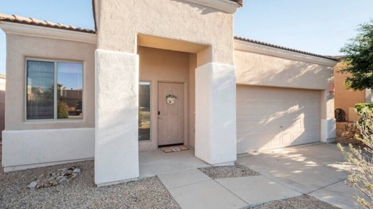 Vail House | Peaceful casita near wineries, national parks, and more. Family & pet-friendly!