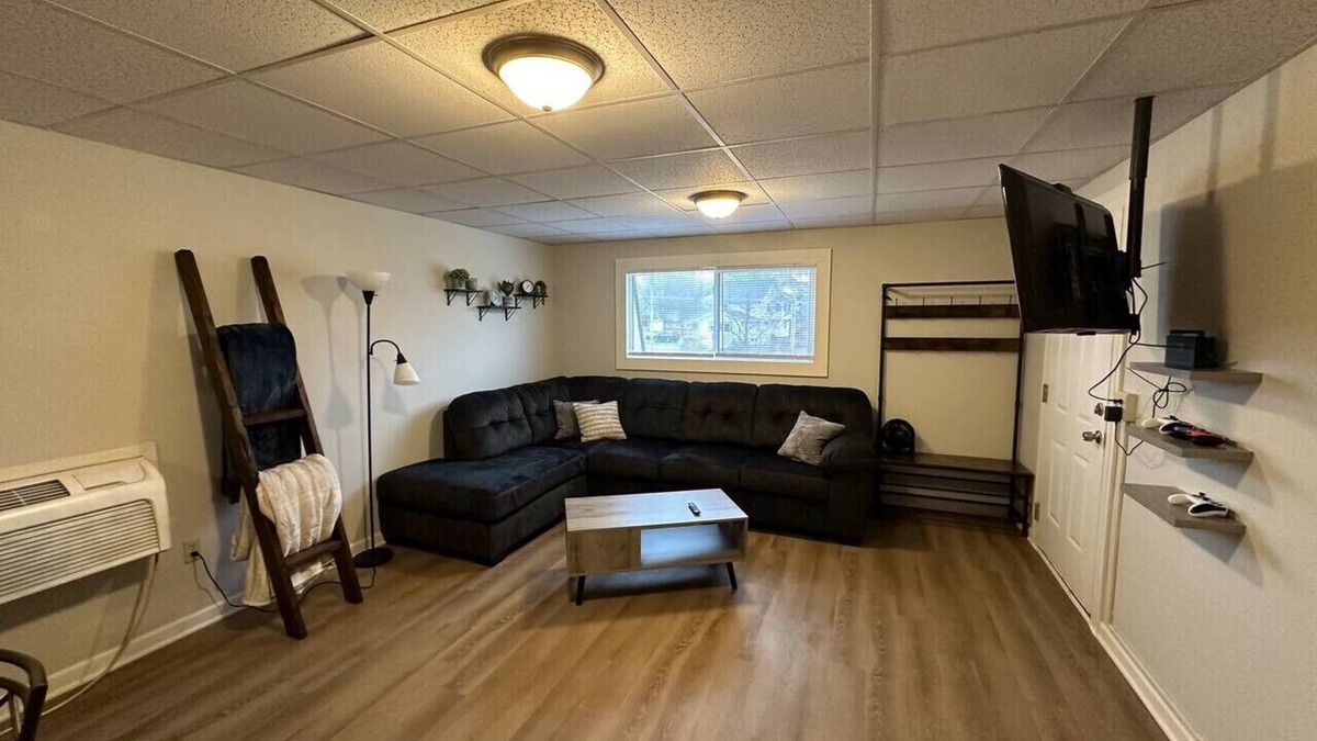 Cedar Rapids Apartment | Peaceful Cedar Rapids Apt