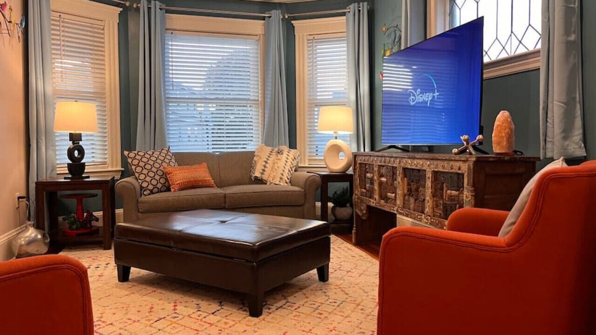Everett House | PEACEFUL CHARM - Humble Luxury minutes from Boston, Beach & Casino