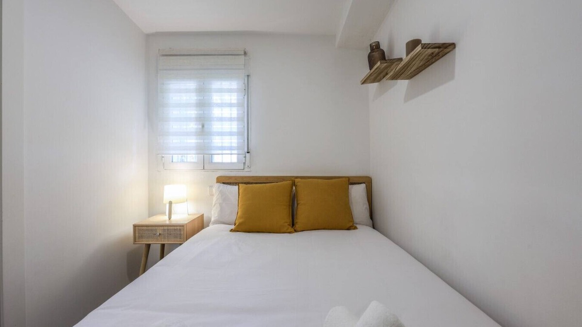 Fuencarral Apartment | Peaceful City Escape 30' from Central Madrid