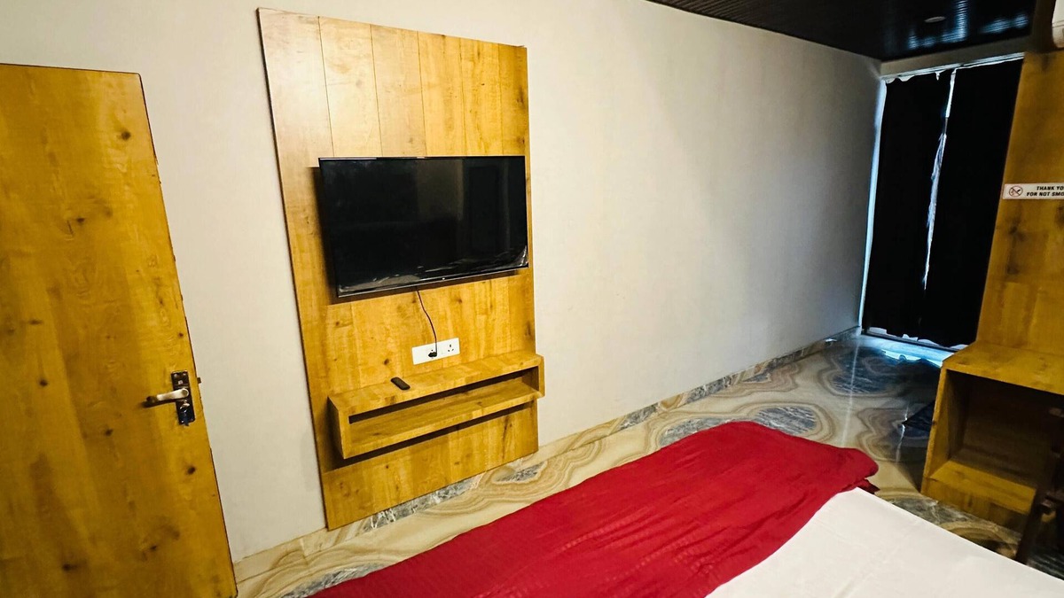 Jaipur District Hotel | Peaceful City Hideaway - Balcony + Nature Views-202