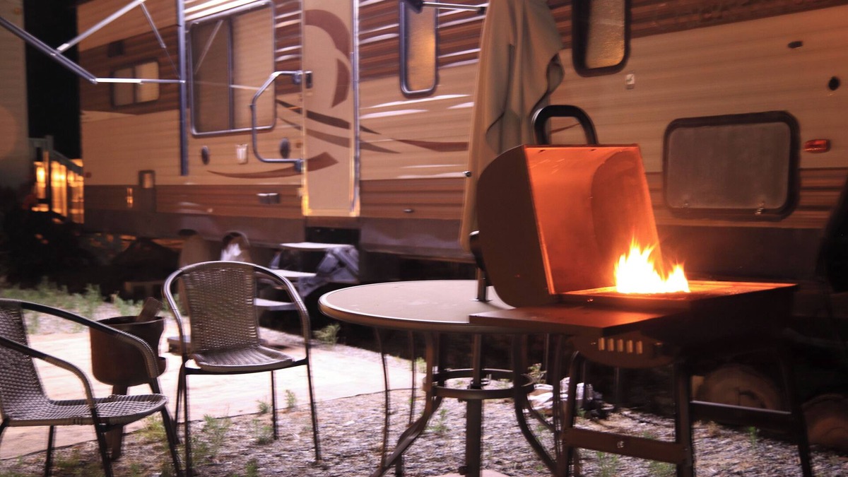 Tehama County House | Peaceful, clean, spacious RV at a great bargain. with 2 amazing MR COOL ACs
