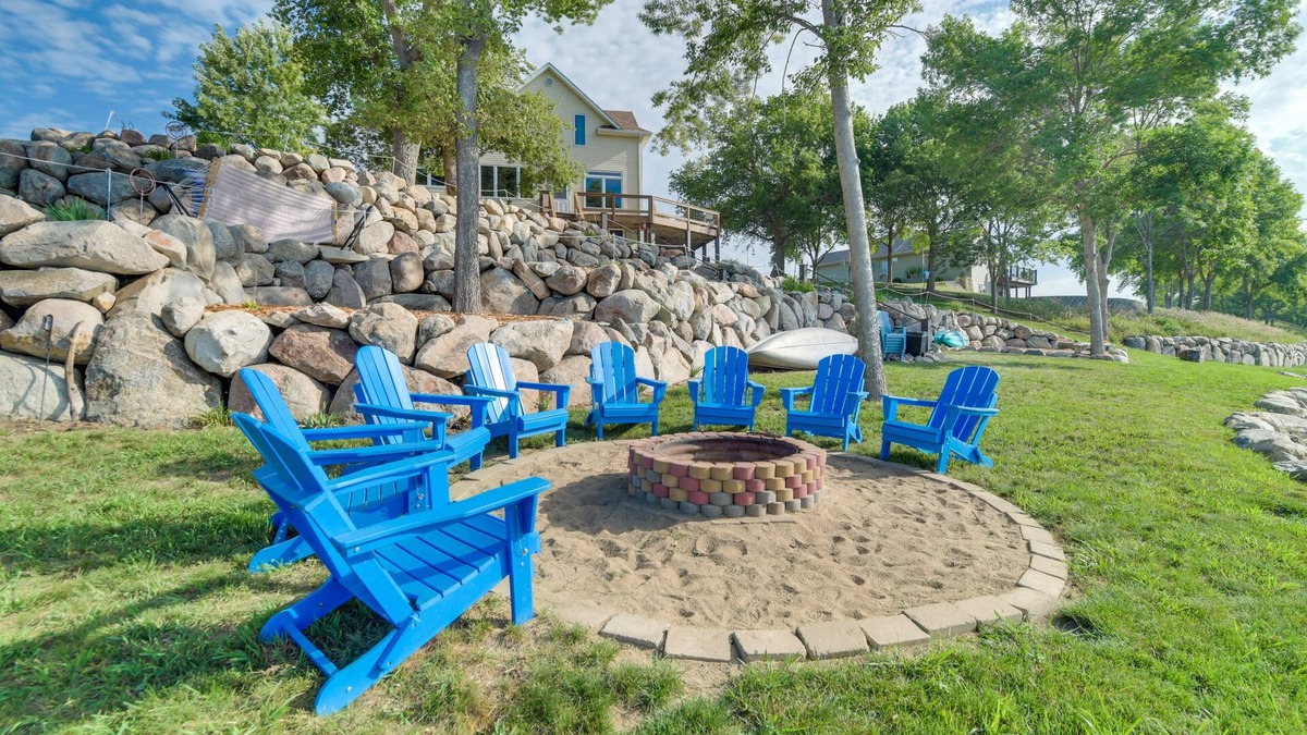 Clinton Apartment | Peaceful Clinton Retreat w/Lakefront Views!