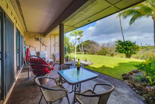Maunaloa Apartment | Peaceful Condo with Amenities Steps to Beach!