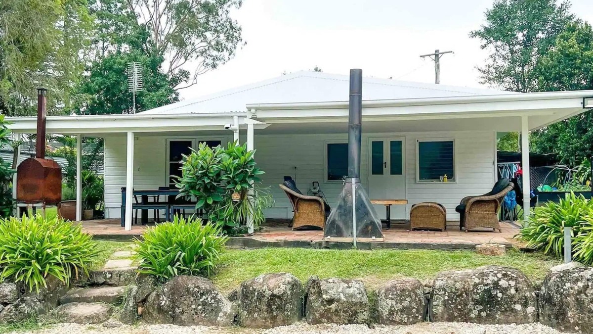 Middle Pocket Cottage | Peaceful Cottage, 10mins to Beach, Private Pool - Farm Stay