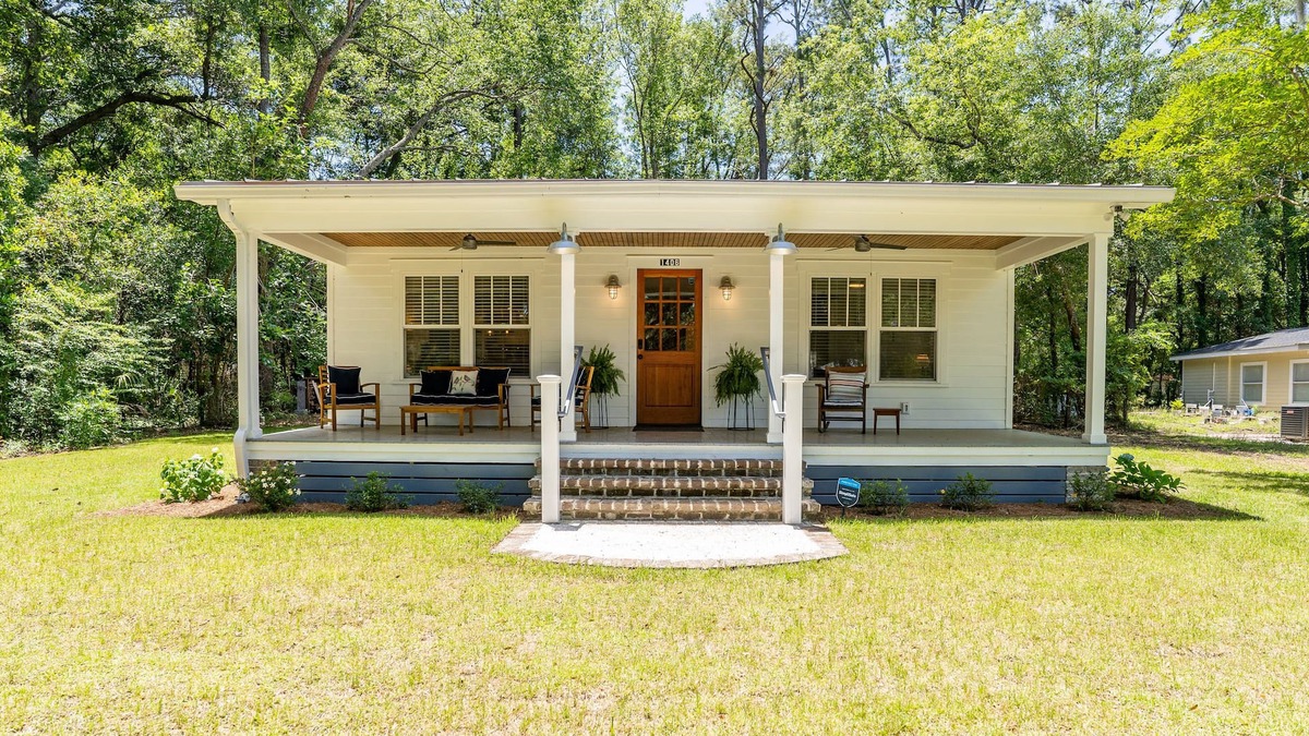 Pigeon Point House | Peaceful cottage close to downtown Beaufort, SC
