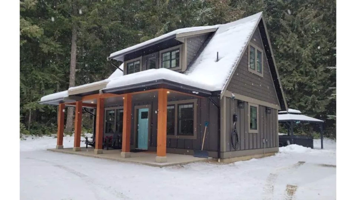 Courtenay Cabin | Peaceful cottage with Hot tub