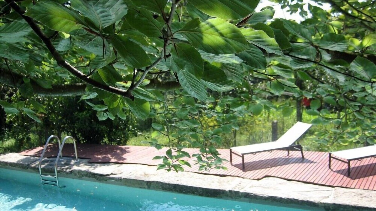Romarigaes Cottage | Peaceful country cottage with pool