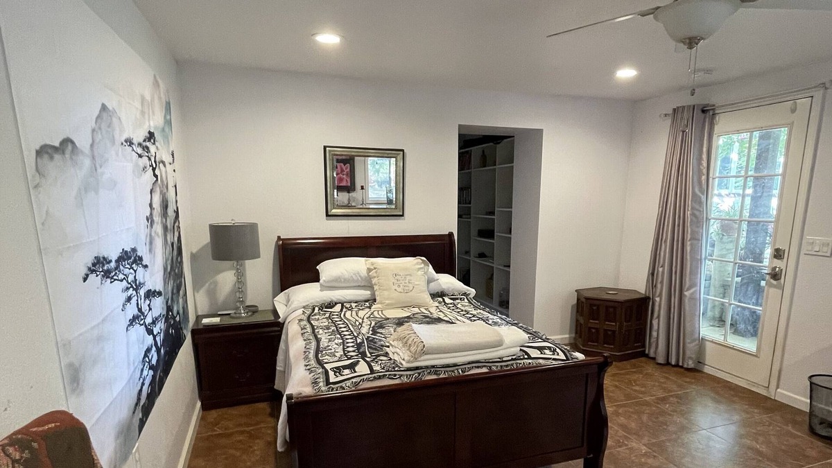 Lincoln Cottage | Peaceful Country Getaway for One or Two