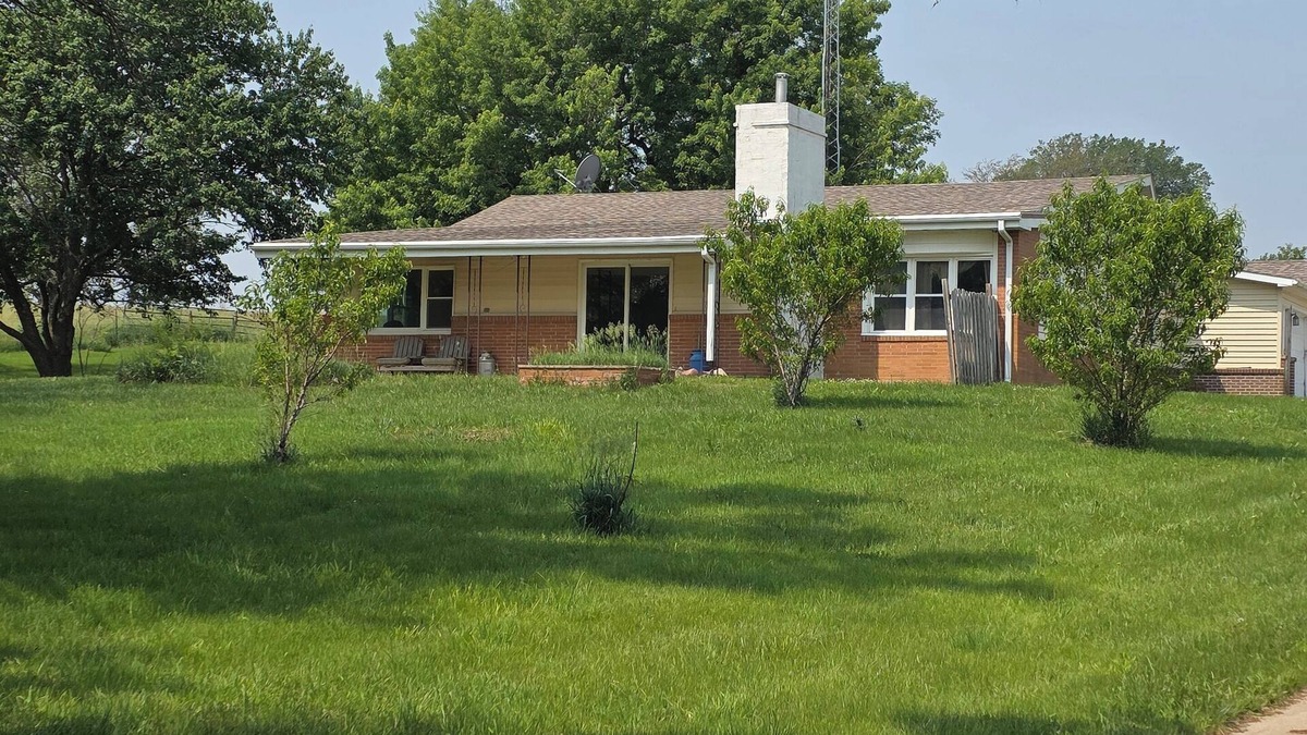 Richardson County House | Peaceful Country Living by Kirkman’s Cove & Lakeview Golf
