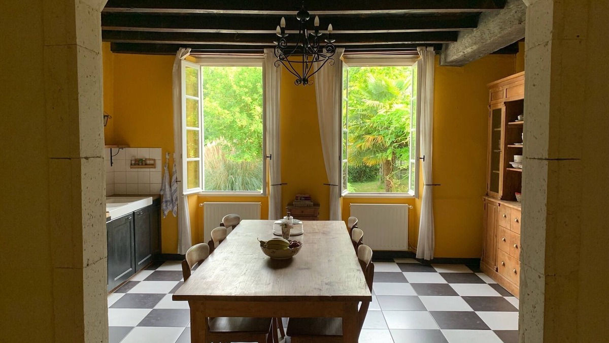Challignac House | Peaceful countryside French stone house near vineyards